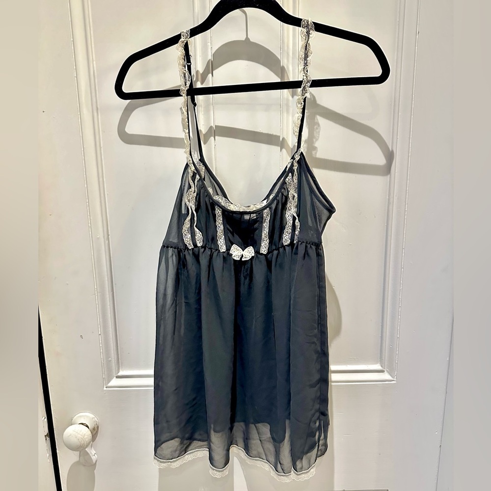VINTAGE VICTORIA’S SECRET MESH LACE BABYDOLL